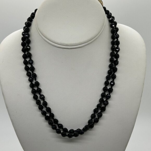 Vintage Glass Beaded Necklace Black Handknotted With Gold-Tone Oval Clasp 1950 - - Picture 5 of 13